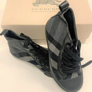 Burberry- Grey Tartan Pattern Shoes Kids size31